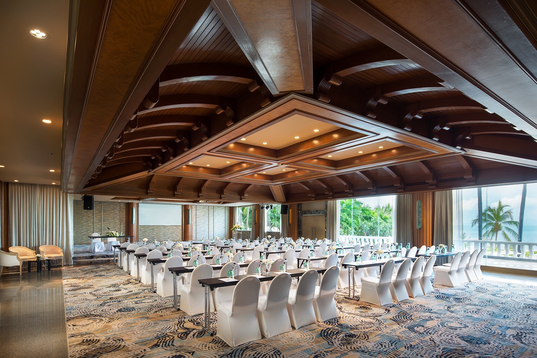 Pullman Pattaya Hotel G - КОНФЕРЕНЦИИ И БАНКЕТЫ