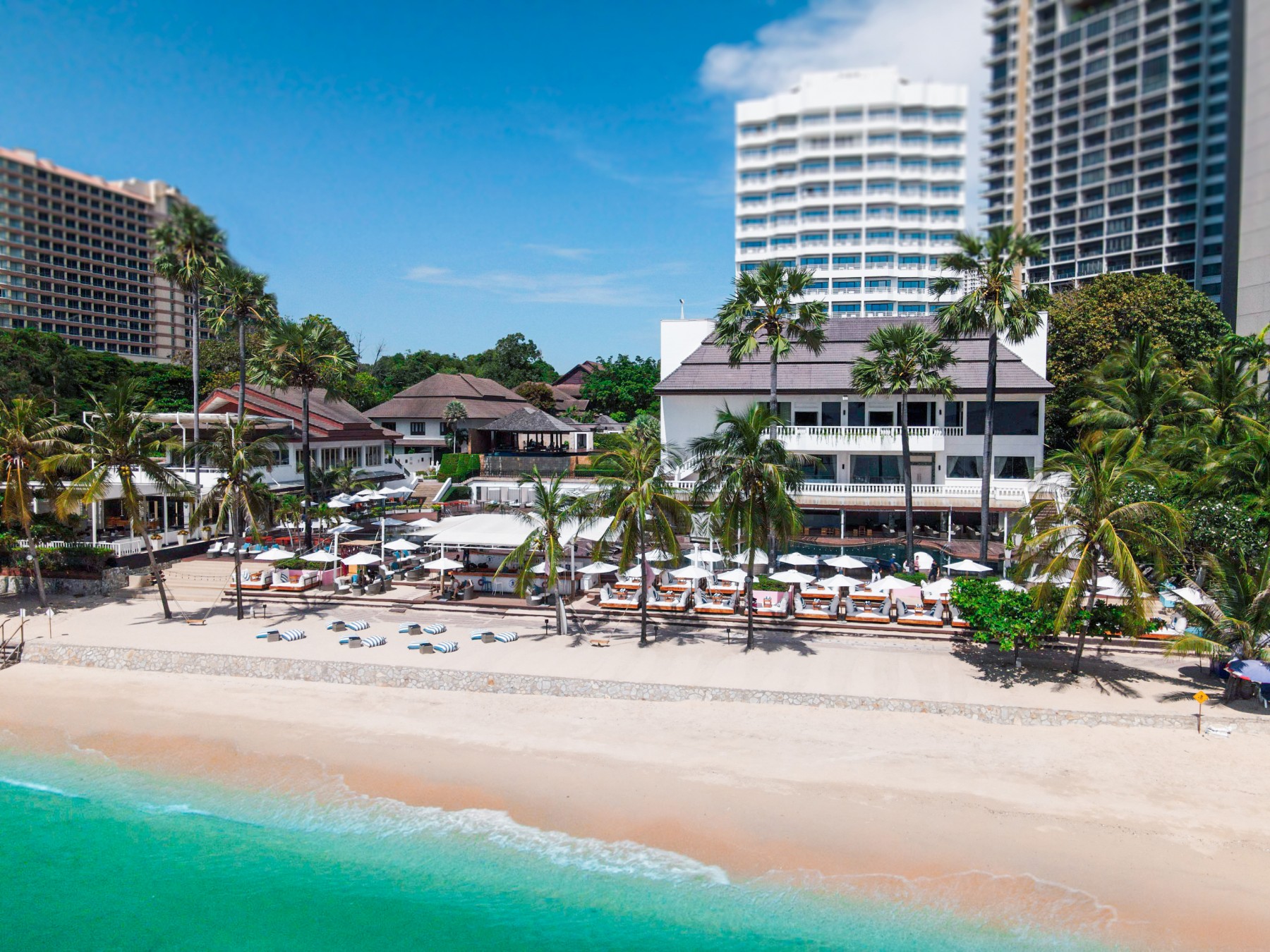 5 Star Beachfront Hotel | Beach Resort | Pullman Pattaya G